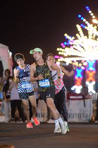 BIB: 0000, 41373, 77007
                            <button type="button" onclick="openModal(22932451)" class="btn btn-primary btn-sm float-right btn-popup" data-toggle="modal" data-target=".modal-high-quality">
                        <i class="fas fa-shopping-cart"></i> Add to Cart
                    </button>
                                            <button type="button" onclick="isThisMe(22932451, true)" class="btn btn-success btn-sm float-right btn-popup btn-isme hidden" data-toggle="tooltip" data-placement="bottom" title="นี่คือรูปของคุณใช่ไหม คลิกที่นี่เพื่อเอาเข้าอัลบั้ม">
                        <i class="fas fa-plus"></i> Add to album
                    </button>
                    <button type="button" onclick="isThisMe(22932451, false)" class="btn btn-warning btn-sm float-right btn-popup btn-isnotme hidden">
                        <i class="fas fa-ban"></i> Remove from album
                    </button>